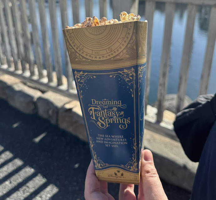A photo of the milk chocolate popcorn at Tokyo DisneySea